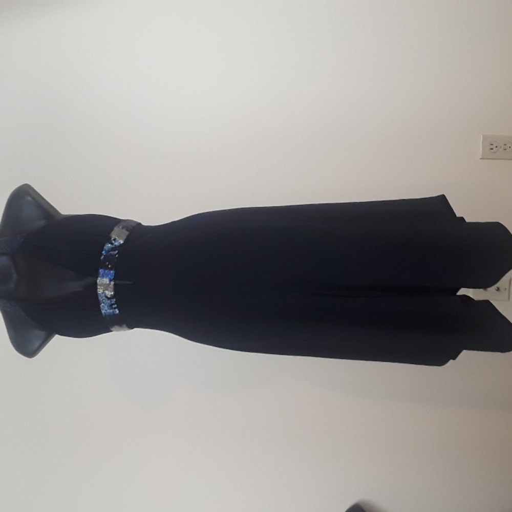 Cache size 2 navy blue halter dress with beaded waist band shark bite hem
